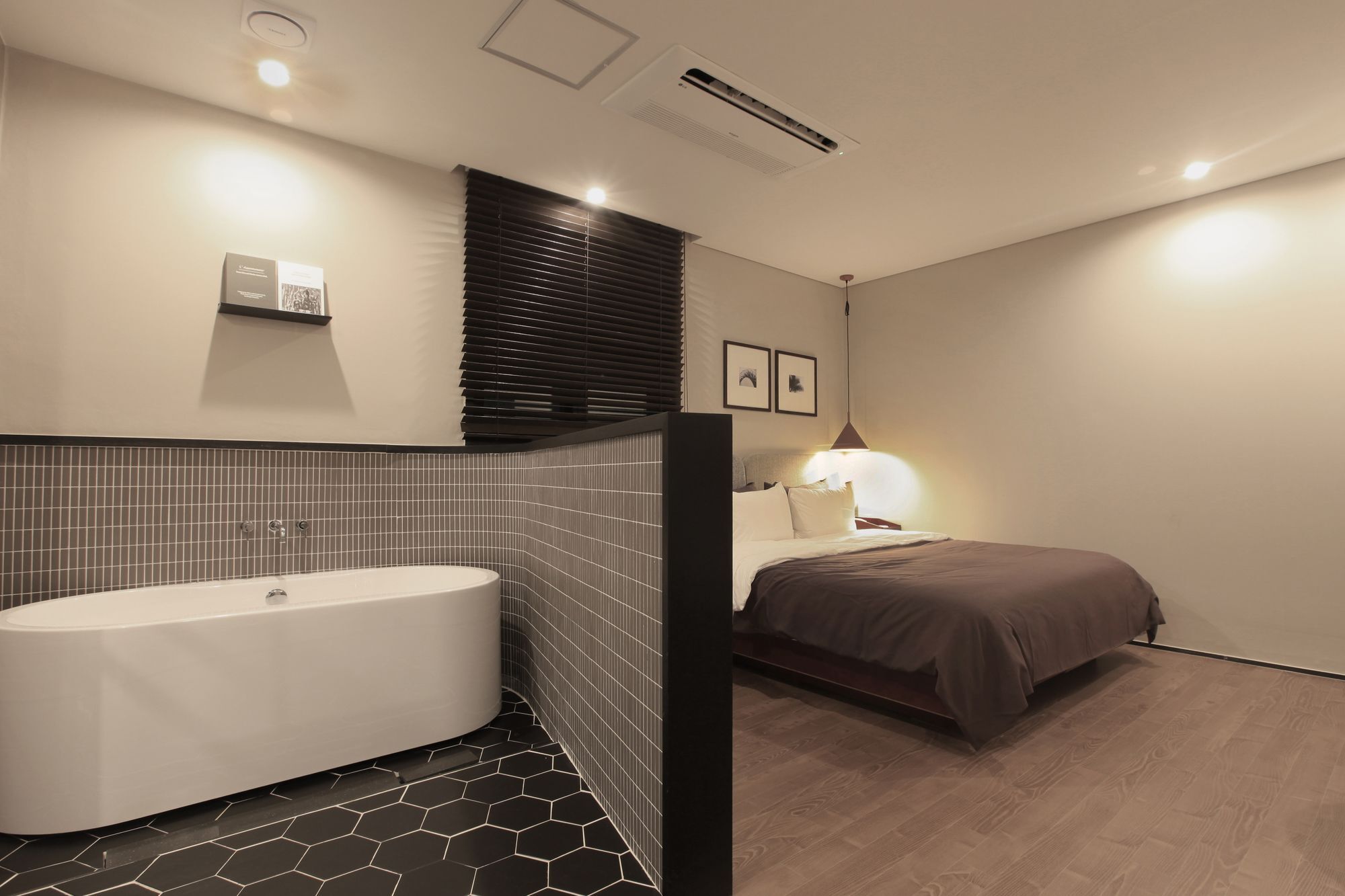 Brown Dot Hotel Yangjeong Пусан Екстериор снимка