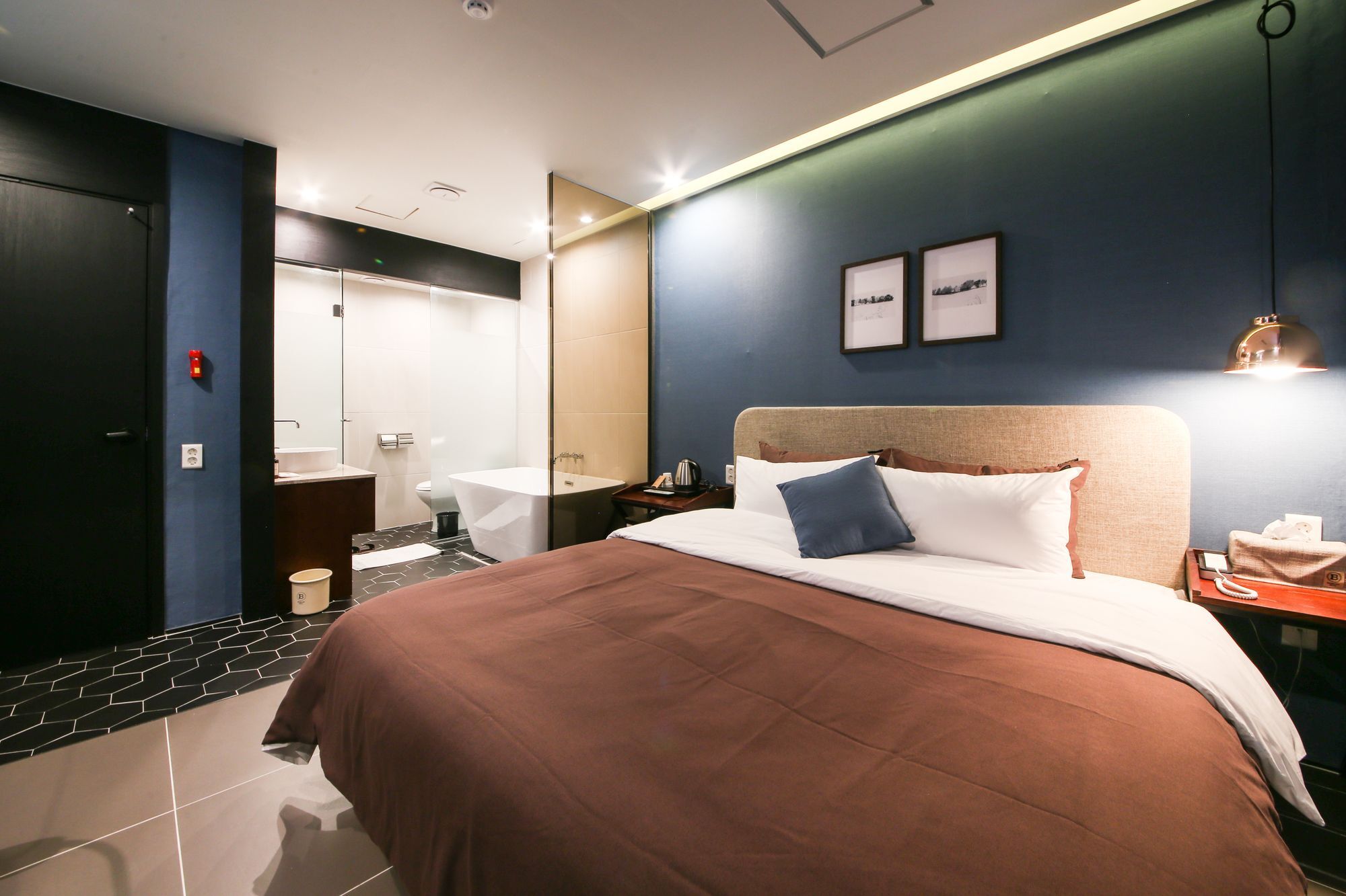 Brown Dot Hotel Yangjeong Пусан Екстериор снимка