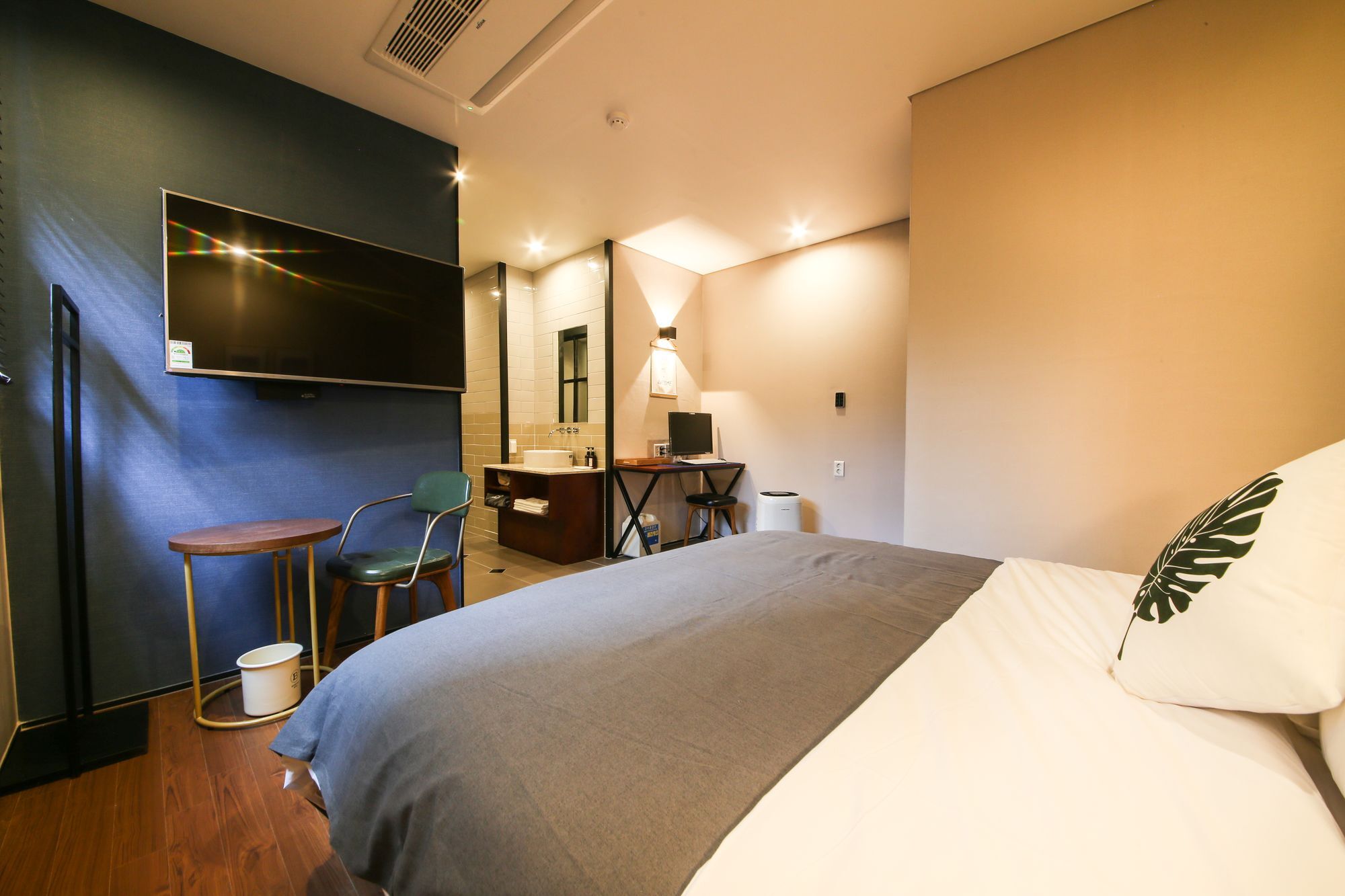 Brown Dot Hotel Yangjeong Пусан Екстериор снимка