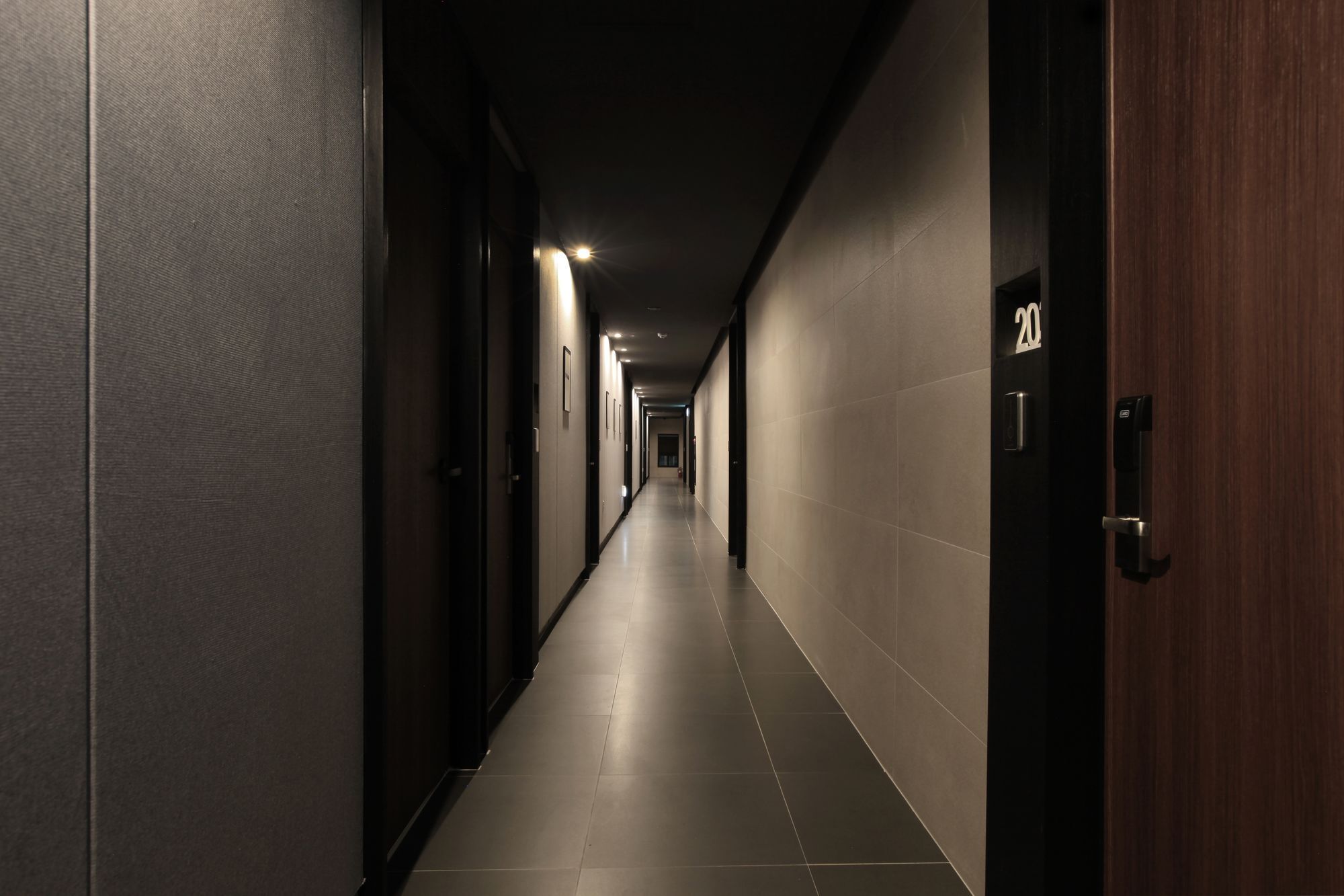Brown Dot Hotel Yangjeong Пусан Екстериор снимка